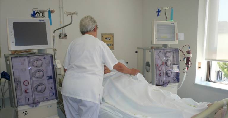 El Consell saca a concurso el servicio de hemodiálisis ambulatoria por 135 millones