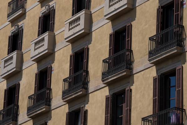 Las permutas tampoco dinamizan el sector inmobiliario de la Región: caen un 35% hasta agosto
