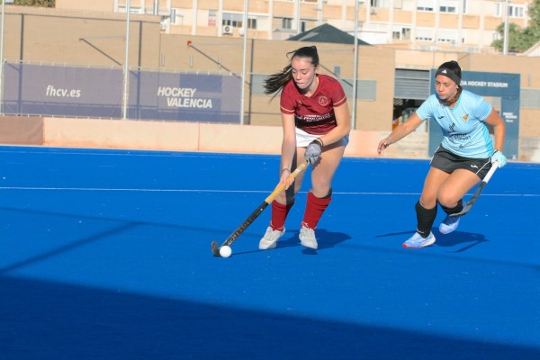El derbi autonómico se tiñe de grana