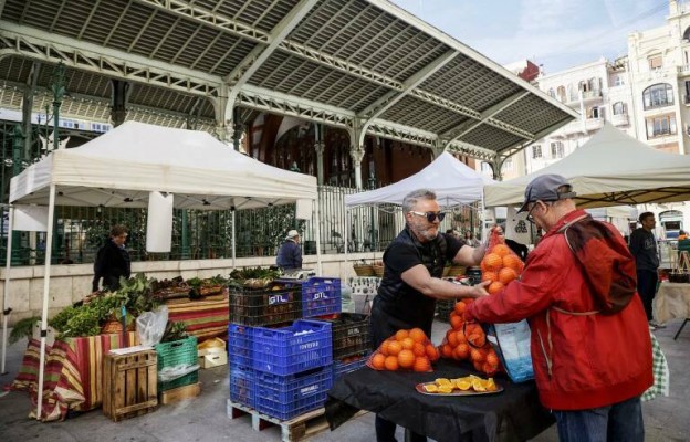 Competencia de la Generalitat dictamina que los mercadillos agrícolas en València no infringen ninguna norma