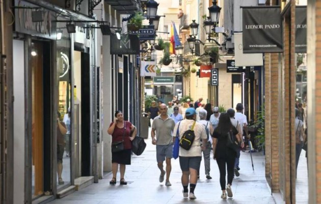 La Región cerrará el 2023 con un crecimiento económico del 2,1% y espera otro 1,8% para el 2024