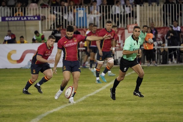España gana a Canadá (42-20) en el debut de Bouza y se cita con Estados Unidos en la final de La Vila