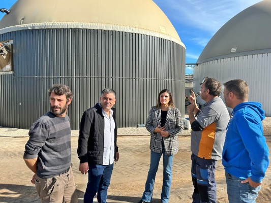 Canet Lo Roig apoya la planta de biogás para el tratamiento sostenible de purines y residuos orgánicos