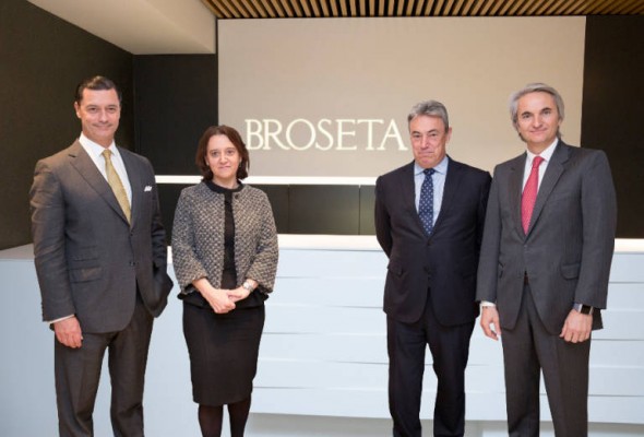 Broseta avisa que intervenir en la actividad de jueces supone 