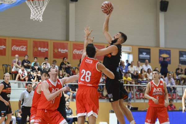 Valencia Basket domina al Manresa con talento y diez minutos de buena defensa