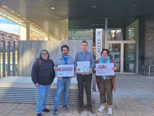 La Plataforma Defensa TEA presenta 81.600 firmas para que no se 