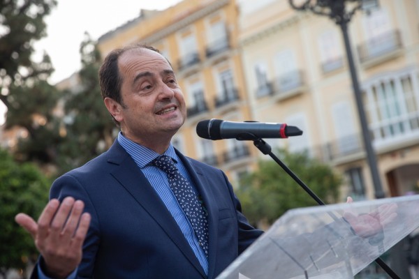 José Ramón Chirivella: Los partidos políticos están invadiendo áreas que no les compete