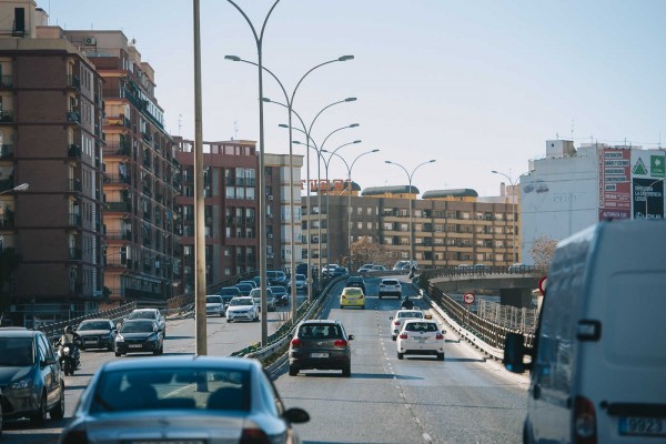 11.400 coches menos en València en un año: la cifra de turismos se anota su mayor caída en este siglo 