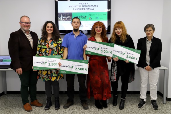 Dos estudiantes de la UV premiadas por sus proyectos empresariales para el Rincón de Ademuz 