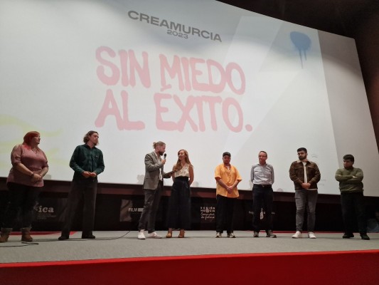 Olivia Sanz conquista el CreaMurcia con su corto 'El Arte de la Cita' sobre los miedos de conocer a 'esa persona'