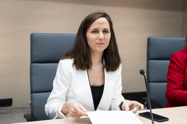 Podemos lanza una consulta a sus bases sobre el apoyo a la investidura y Belarra pide votar 'sí'