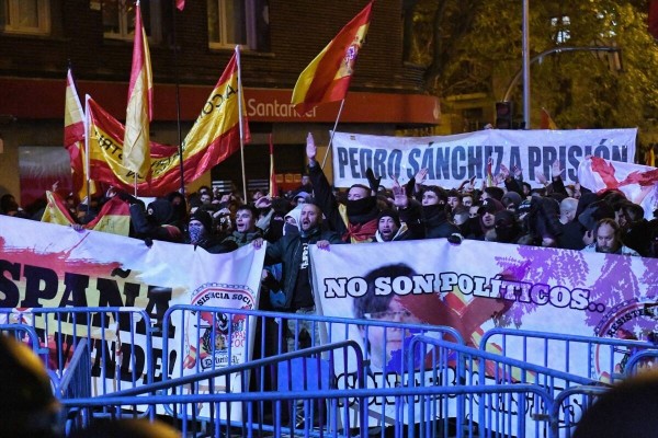 La Paella Rusa | Putodefender España, putollegar a pactos y otras putoavuenturas