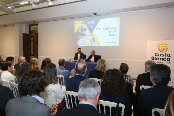 Costa Blanca perfila su estrategia para Fitur 2024 centrada en la accesibilidad, la sostenibilidad y la innovación