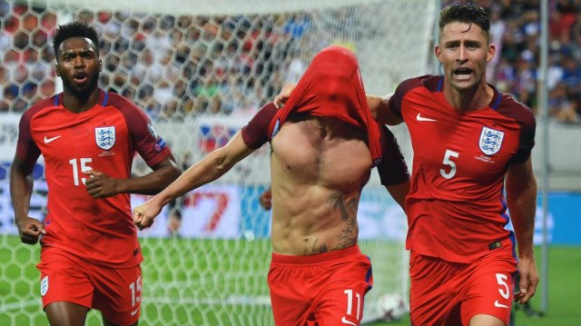 Lallana da a Inglaterra el triunfo en el 94 en el debut de Allardyce