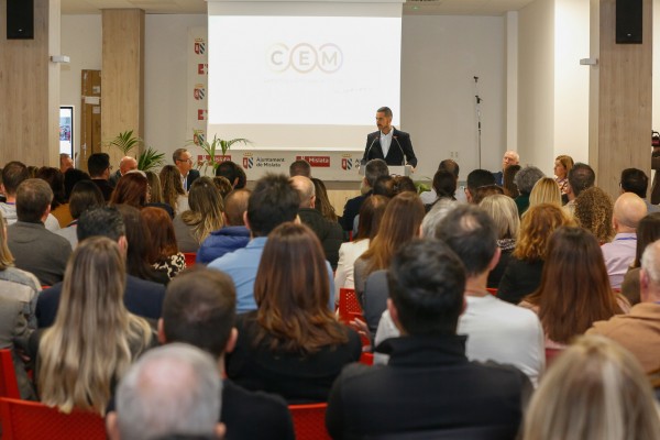 La asociación de Comercios y Empresas de Mislata incluye a los autónomos en su entidad