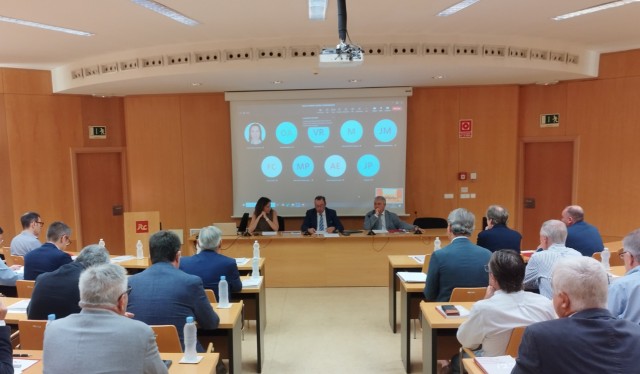 La cerámica aborda la sostenibilidad del sector en un evento que reúne a especialistas y empresariado