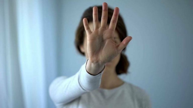 La salud psicológica de casi el 60% de los profesionales que trabaja en violencia de género está en riesgo
