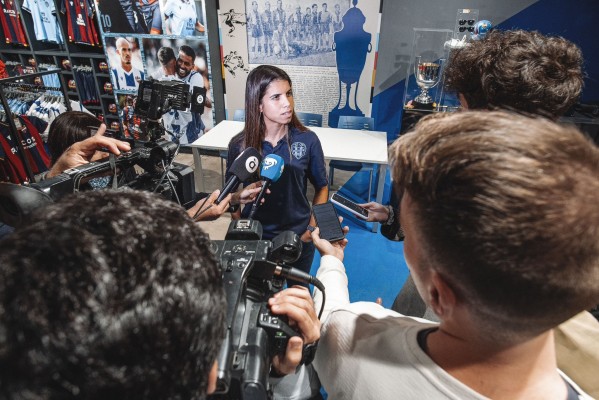 Alba Redondo: “Estoy con energía y con ganas de que llegue el derbi ante el Valencia”
