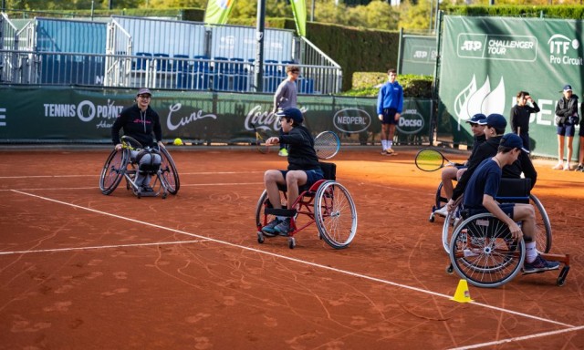 La Copa Faulcombridge Ciudad de Valencia vuelve a organizar una jornada de sensibilización del tenis adaptado 