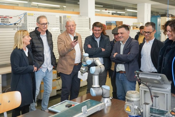 Educación acelerará las obras de los colegios Martínez Valls y Vicente Gironés de Ontinyent