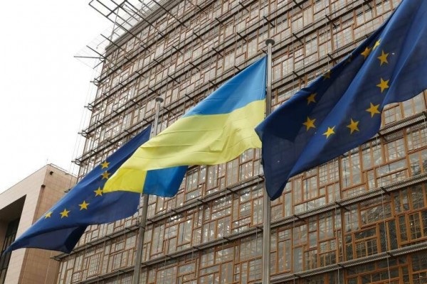 Bruselas pide abrir negociaciones de adhesión de Ucrania a la Unión Europea