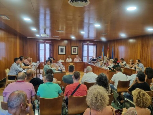 El PSOE de Xàbia critica que el tripartito suba 4 millones en impuestos cuando tiene más de 40 de remanente en los bancos