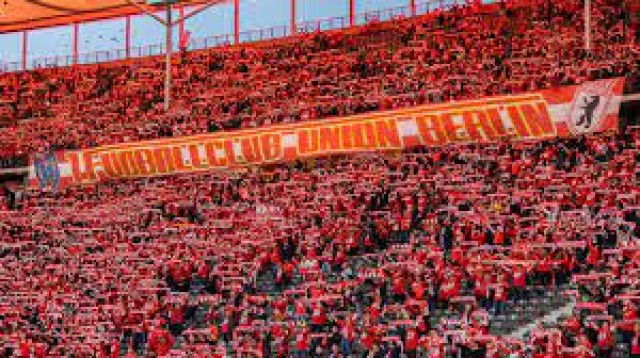 Once hinchas del Unión Berlín detenidos en Nápoles tras varios altercados con la policía italiana