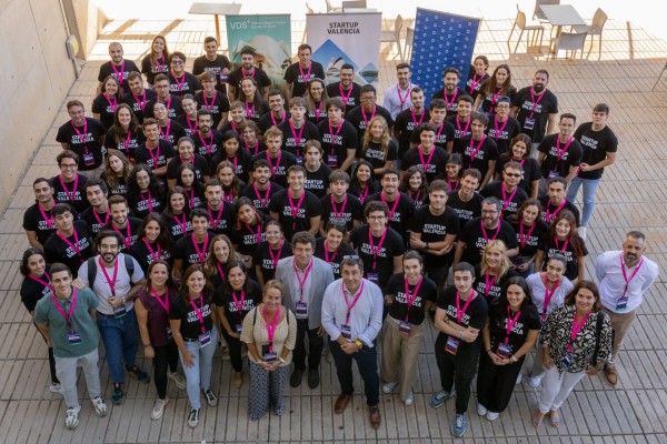 Valencia Digital Summit promueve el talento universitario con The Challenge
