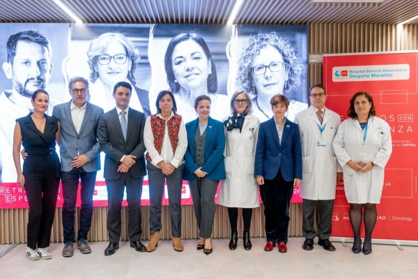 El Hospital Gregorio Marañón presenta ‘Retratos con Esperanza’, la exposición plástica sobre el cáncer de mama triple negativo metastásico
