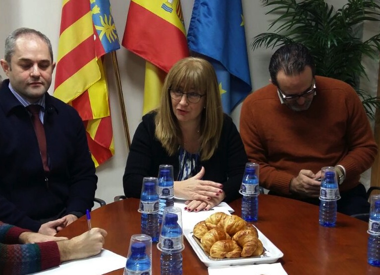 Cristina Moreno -en el centro- directora general de Trabajo y Bienestar Laboral. Foto: VP - 