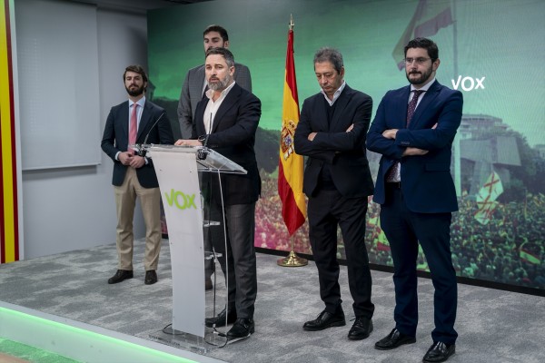 Abascal plantea que las CCAA convoquen manifestaciones 