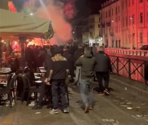 Un aficionado del PSG, acuchillado en un enfrentamiento entre su hinchada y la del Milan