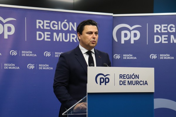 El PP se desmarca de las protestas frente a la sede del PSOE y llama a clamar en Belluga contra la amnistía