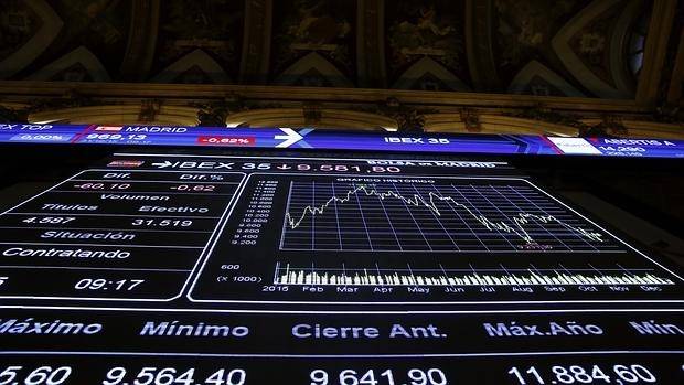 Banco Santander toma el relevo de Telefónica para acercar al Ibex 35 a los 9.000 puntos