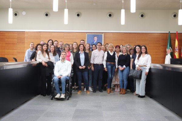 San Vicente amplía la plantilla con 25 empleados temporales para reforzar los servicios públicos