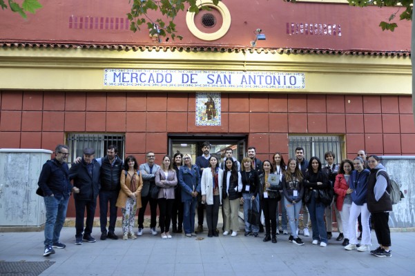 La UJI premia propuestas arquitectónicas para modernizar el Mercado de San Antonio