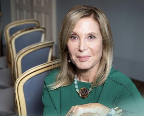 Pilar Eyre presenta su novela 'De amor y de guerra' en las 'Veladas literarias'