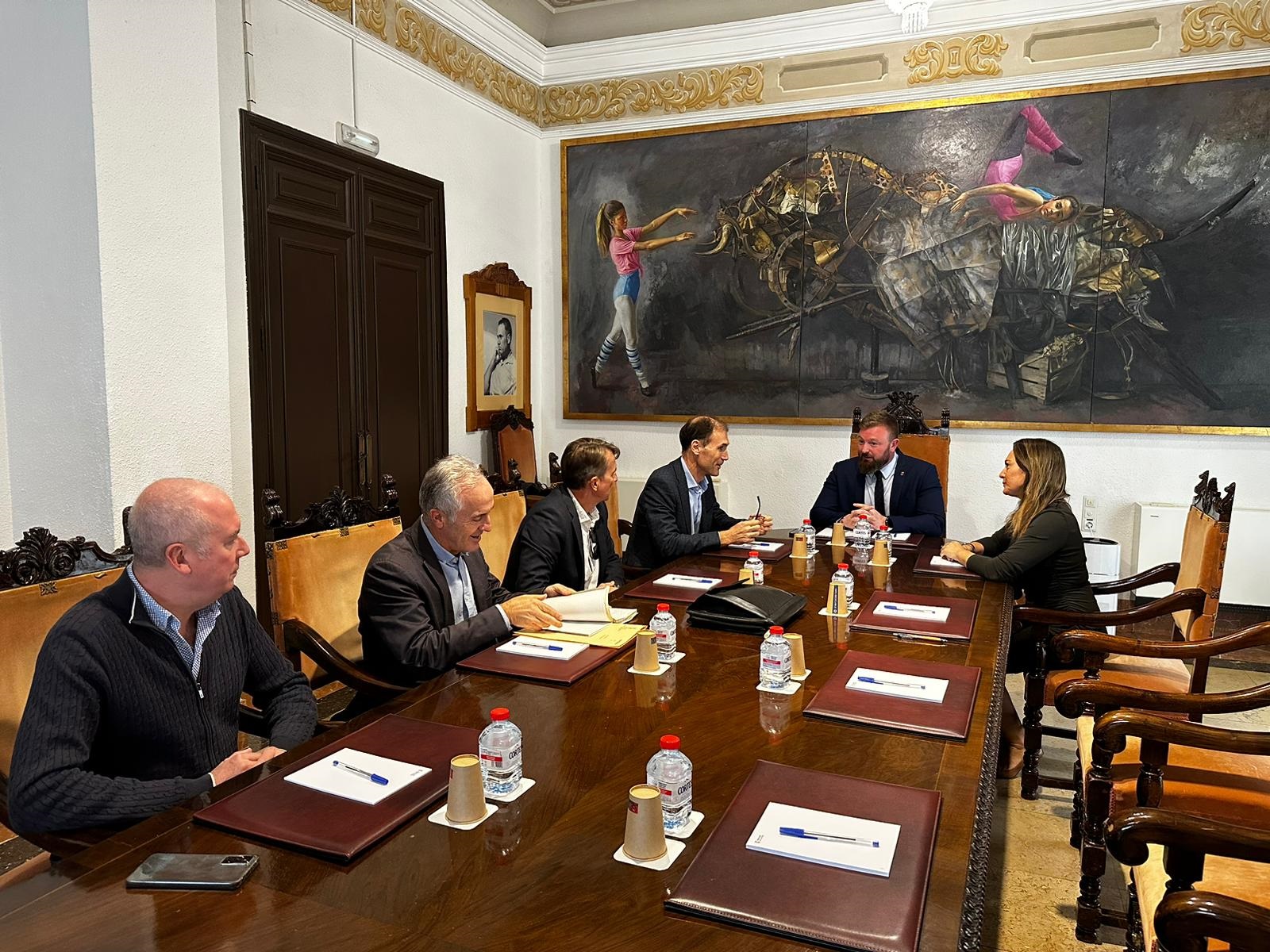 Diputación y Consell trazan vías de colaboración para proyectar el 