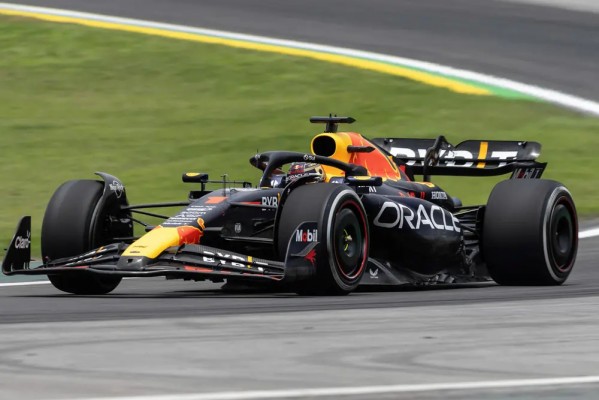 Max Verstappen gana sin sustos la carrera al esprint en Interlagos