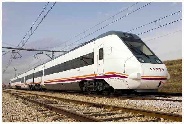 Los usuarios de los trenes de Renfe en la Comunitat crecen un 53,8% hasta septiembre