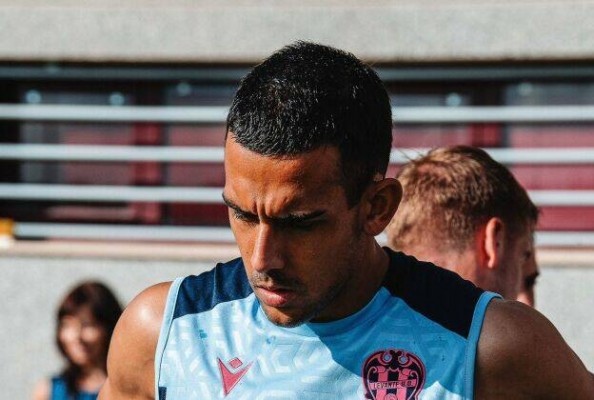 Algobia y Andrés Fernández, baja ante el Mirandés por lesión muscular
