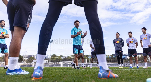 El Valencia Mestalla, a por el duelo de filiales contra el Espanyol B
