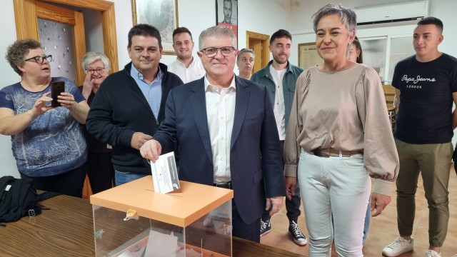 Pepe Vélez vota a favor de los pactos de Sánchez para poder ser investido presidente... incluida la amnistía
