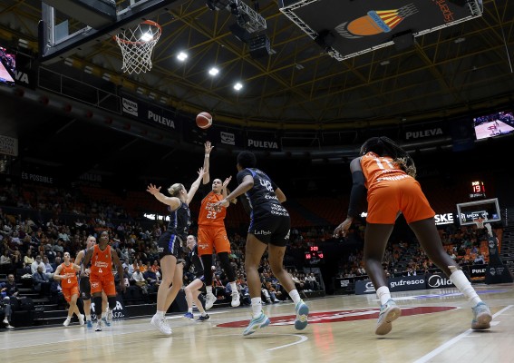 Valencia Basket recupera sensaciones en la Fonteta