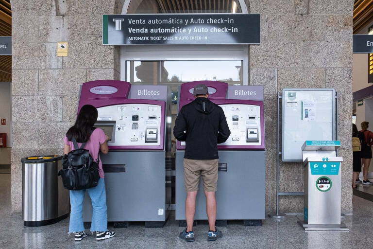 Renfe restablece la circulación en la C-1 y el servicio de Media Distancia en Xátiva-Alcoy
