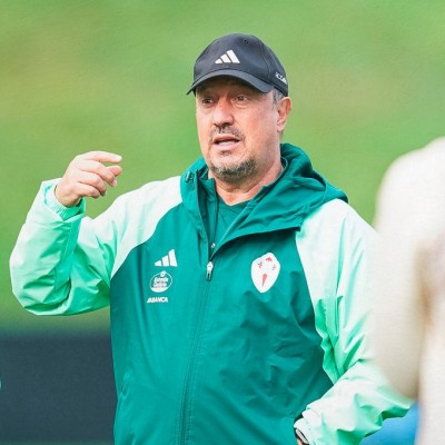 Benítez exculpa a Paco López de la posible alineación indebida: es un error administrativo