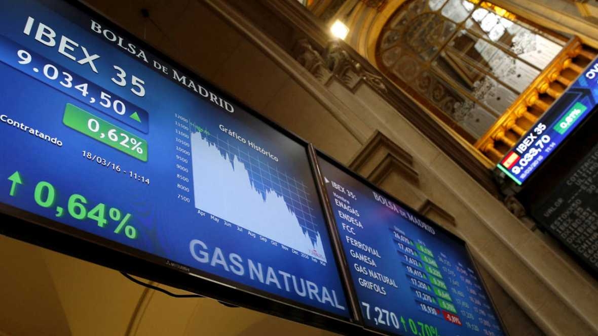 Inditex y Telefónica llevan al Ibex 35 al borde de los 9.000 puntos a media sesión