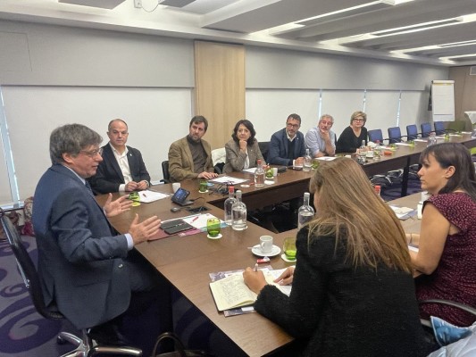 La cúpula de Junts descarta un pacto este jueves tras reunirse en Bruselas