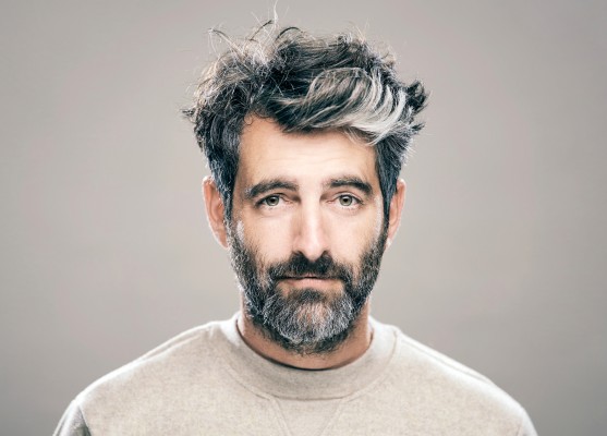 Joan Dausà celebra els seus 10 anys de trajectòria al Teatre Micalet