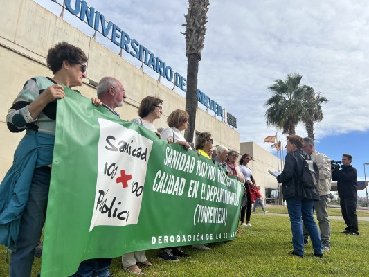 La plataforma por la sanidad pide ampliar camas en el Hospital de Torrevieja y un centro de crónicos